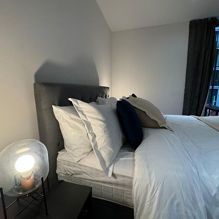 Riverside Suites And Apartments Londra Dış mekan fotoğraf